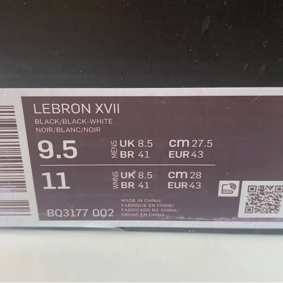 Nike LeBron XVII Oreo, Men's Size 9.5, BQ3177 002, NEW WITH BOX! - Picture 9 of 11